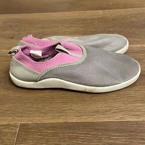 DSG Kids Water Shoes Gray Purple Size 2